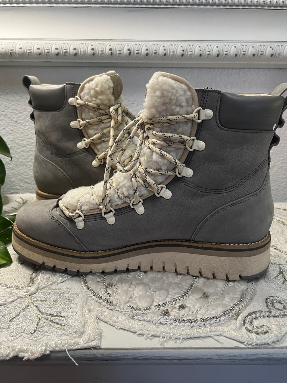EUC Cole Haan Women's Zerogrand Lodge Waterproof Hiker Booties - Picture 8 of 15
